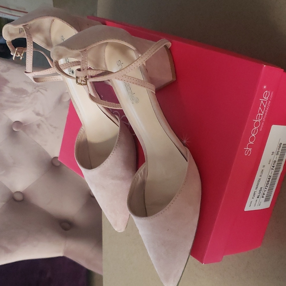 Shoedazzle - Picture 2 of 3